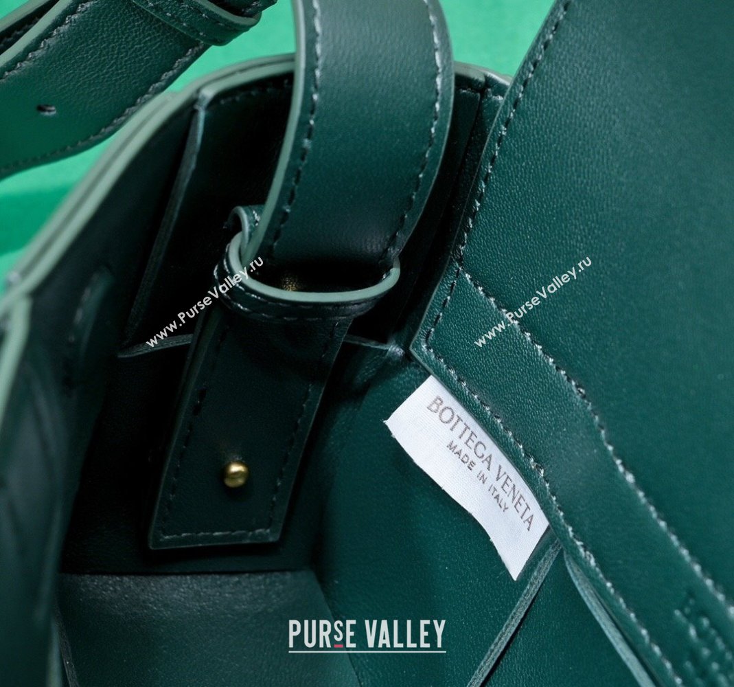 Bottega Veneta Mini East-West Arco Tote Bag in Intrecciato Leather Emerald Green 2023 776778 (WT-231226007)