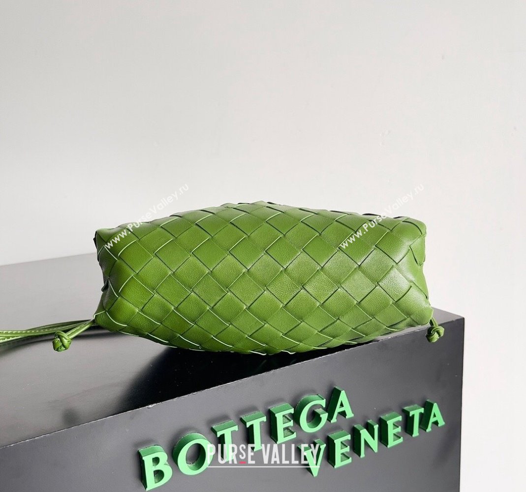 Bottega Veneta Mini Pouch Bag in Wide Intrecciato Leather Green 2 2023 585852 (YX-231226013)