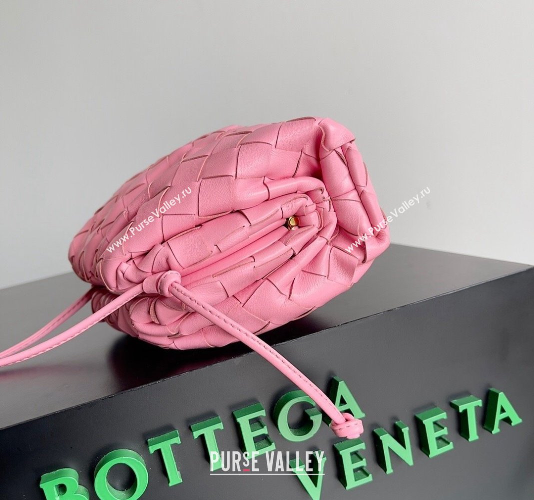 Bottega Veneta Mini Pouch Bag in Wide Intrecciato Leather Light Pink 2023 585852 (YX-231226014)