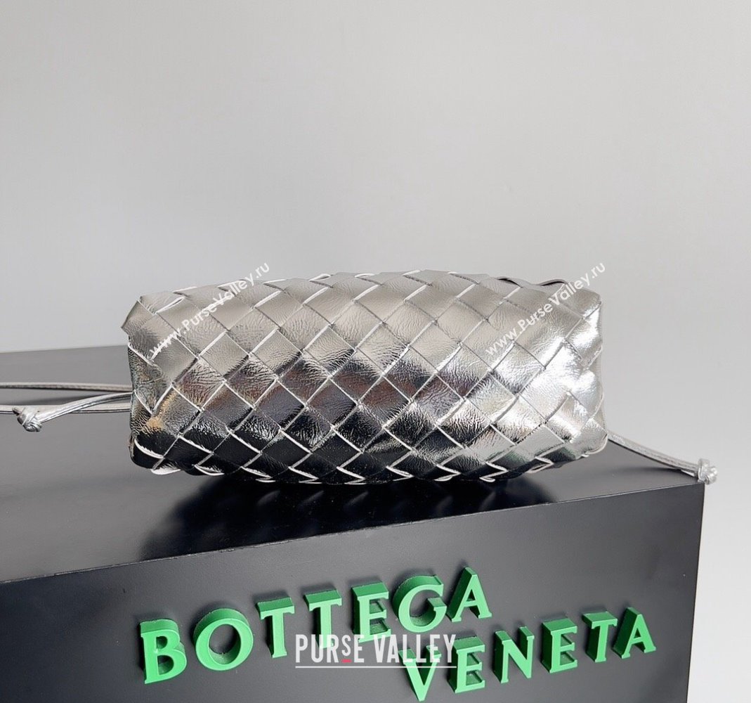 Bottega Veneta Mini Pouch Bag in Wide Intrecciato Leather Silver 2023 585852 (YX-231226015)