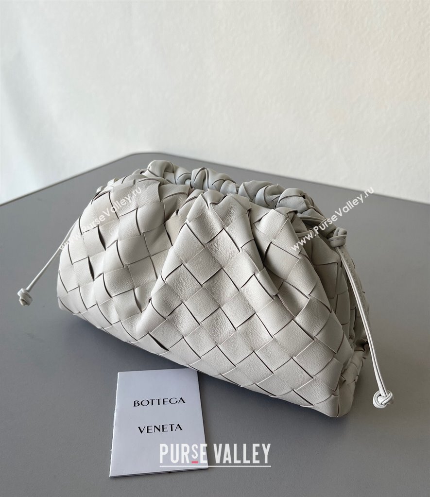 Bottega Veneta Mini Pouch Bag in Wide Intrecciato Leather White 2023 585852 (YX-231226022)