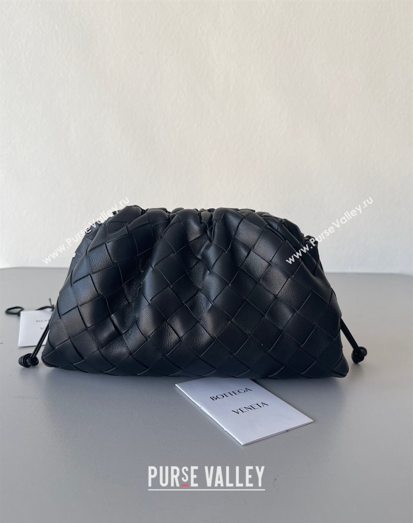 Bottega Veneta Mini Pouch Bag in Wide Intrecciato Leather Black 2023 585852 (YX-231226023)