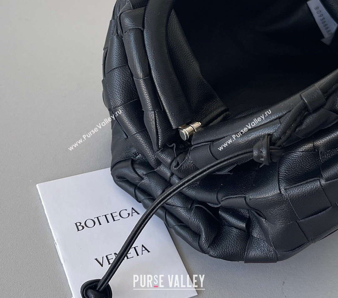 Bottega Veneta Mini Pouch Bag in Wide Intrecciato Leather Black 2023 585852 (YX-231226023)