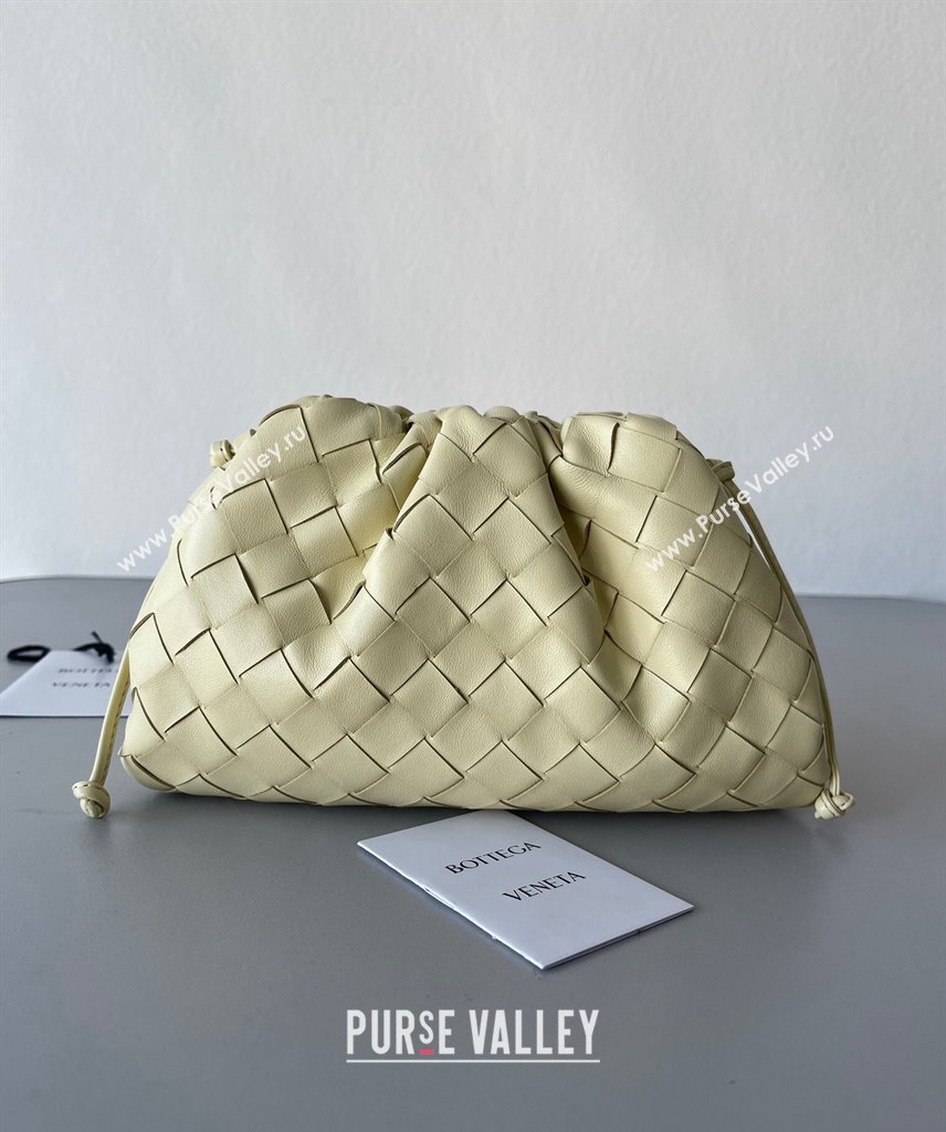 Bottega Veneta Mini Pouch Bag in Wide Intrecciato Leather Light Yellow 2023 585852 (YX-231226025)