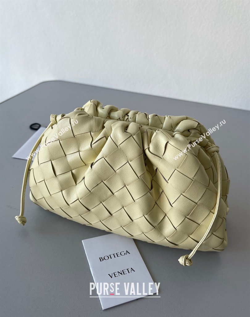 Bottega Veneta Mini Pouch Bag in Wide Intrecciato Leather Light Yellow 2023 585852 (YX-231226025)