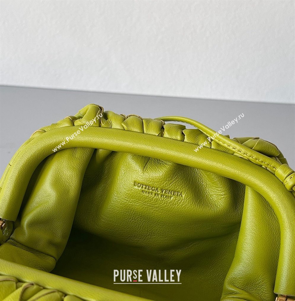 Bottega Veneta Mini Pouch Bag in Wide Intrecciato Leather Kiwi Green 2023 585852 (YX-231226027)