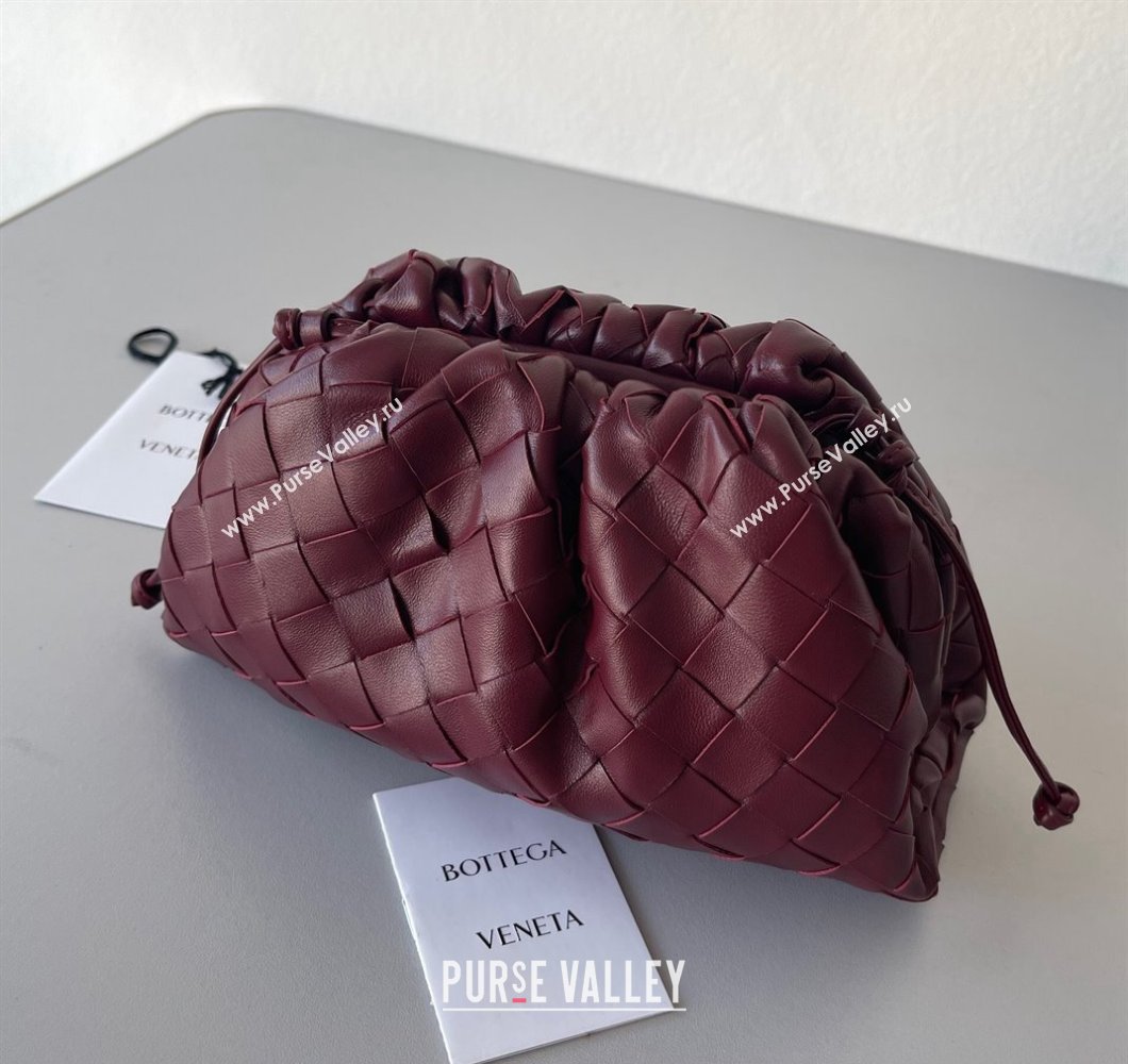 Bottega Veneta Mini Pouch Bag in Wide Intrecciato Leather Barolo Red 2023 585852 (YX-231226028)