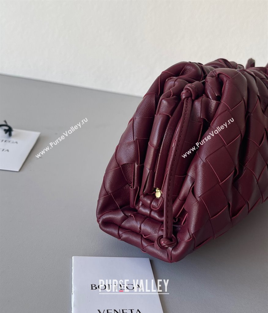 Bottega Veneta Mini Pouch Bag in Wide Intrecciato Leather Barolo Red 2023 585852 (YX-231226028)