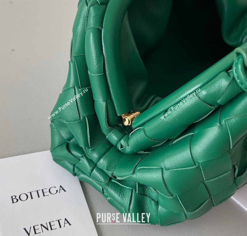 Bottega Veneta Mini Pouch Bag in Wide Intrecciato Leather Dark Green 2023 585852 (YX-231226034)