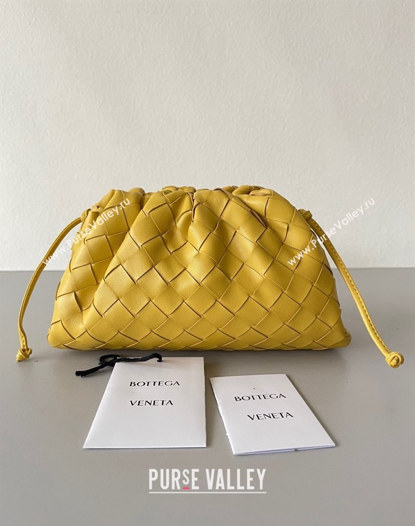 Bottega Veneta Mini Pouch Bag in Wide Intrecciato Leather Yellow 2023 585852 (YX-231226035)