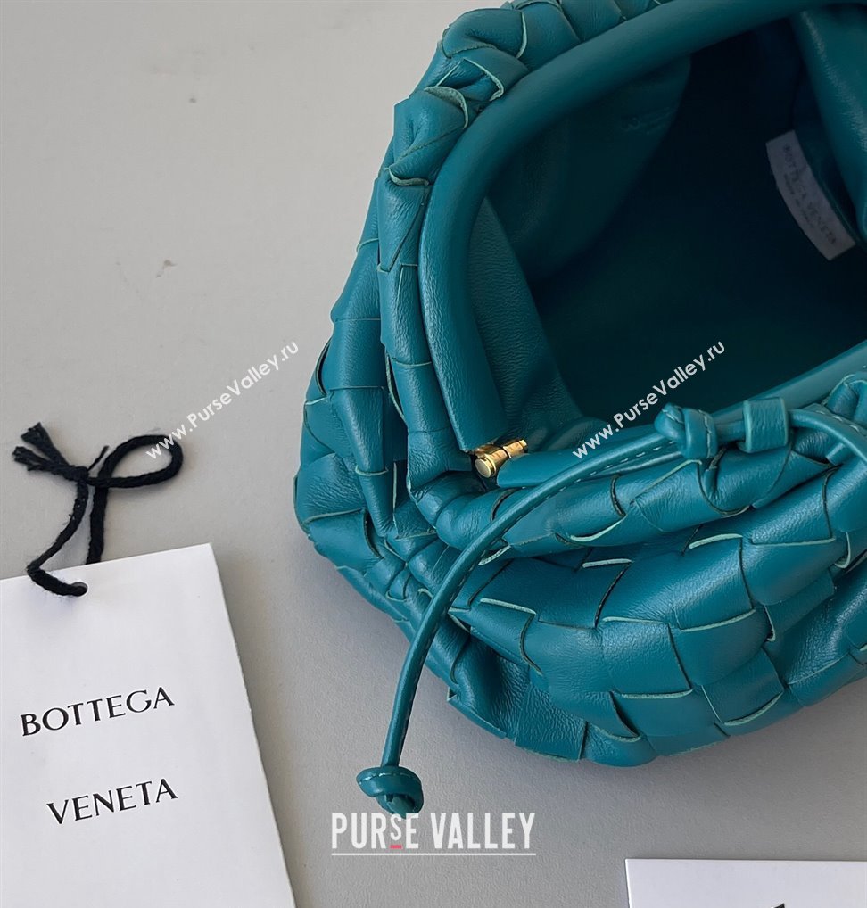 Bottega Veneta Mini Pouch Bag in Wide Intrecciato Leather Peacock Blue 2023 585852 (YX-231226036)