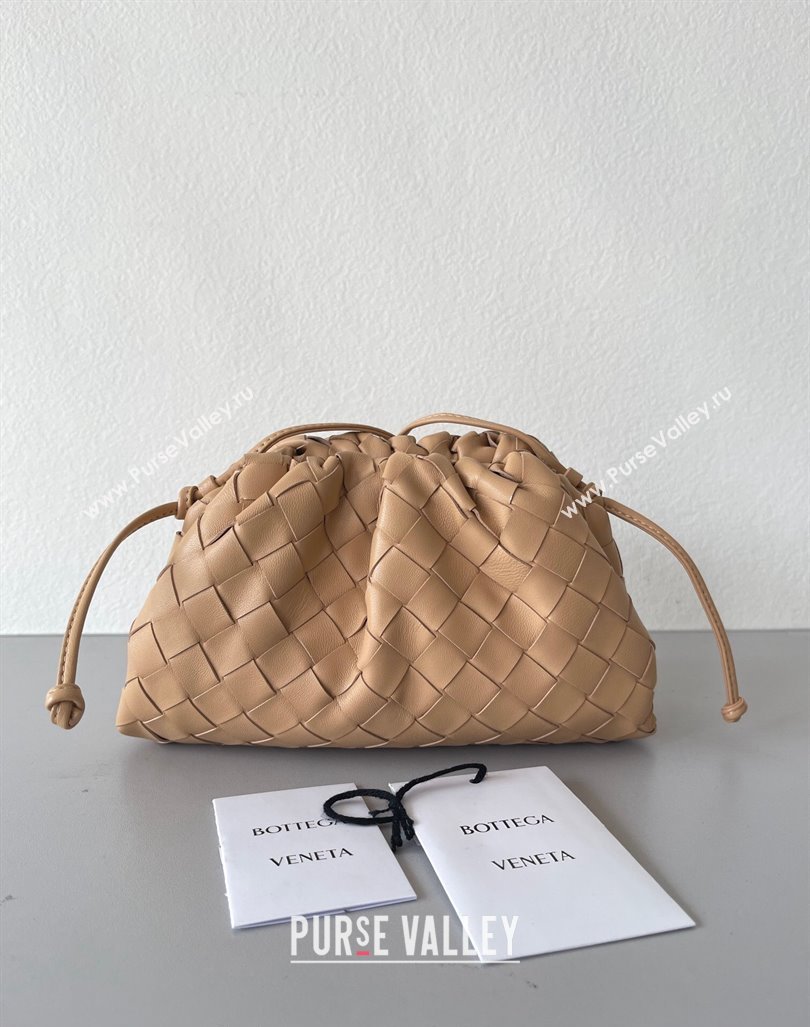 Bottega Veneta Mini Pouch Bag in Wide Intrecciato Leather Almond Beige 2023 585852 (YX-231226037)