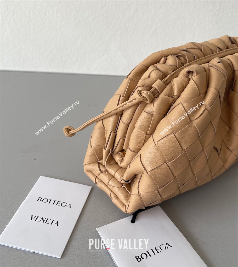 Bottega Veneta Mini Pouch Bag in Wide Intrecciato Leather Almond Beige 2023 585852 (YX-231226037)