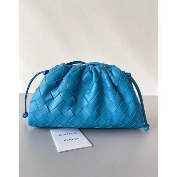 Bottega Veneta Mini Pouch Bag in Wide Intrecciato Leather Sky Blue 2023 585852 (YX-231226038)