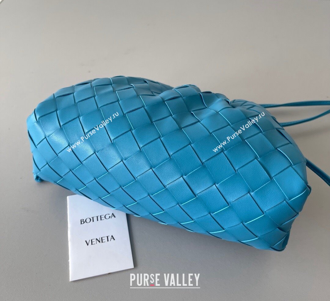 Bottega Veneta Mini Pouch Bag in Wide Intrecciato Leather Sky Blue 2023 585852 (YX-231226038)