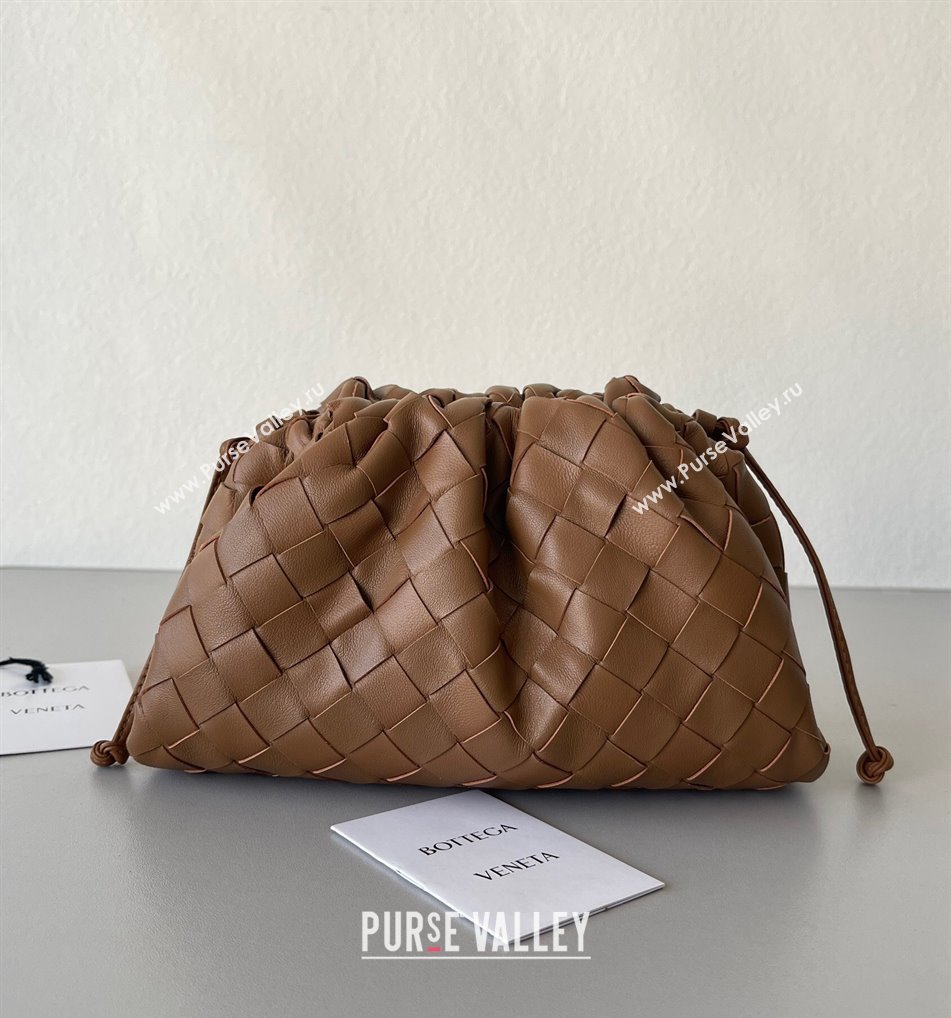 Bottega Veneta Mini Pouch Bag in Wide Intrecciato Leather Taupe Brown 2023 585852 (YX-231226039)