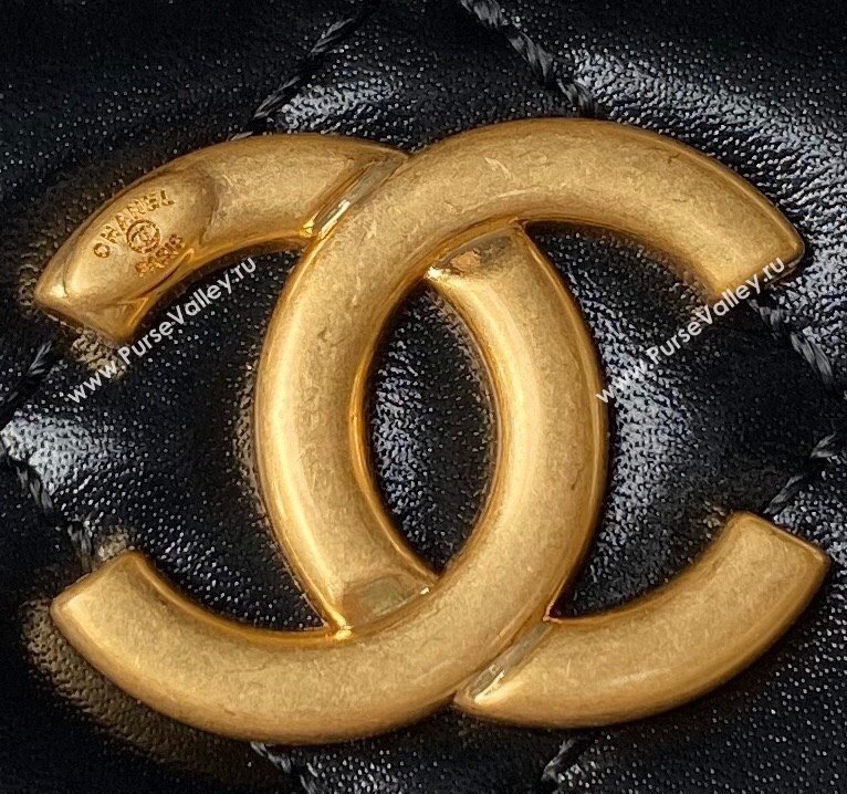 Chanel Quilted Lambskin Clutch with Chain and Metal-Tone Ball AP3651 Black 2023 (yezi-231226069)