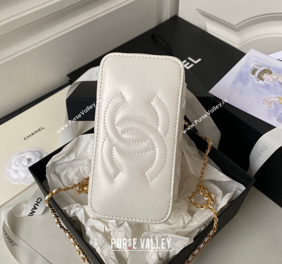 Chanel Quilted Lambskin Clutch with Chain and Metal-Tone Ball AP3651 White 2023 (yezi-231226070)