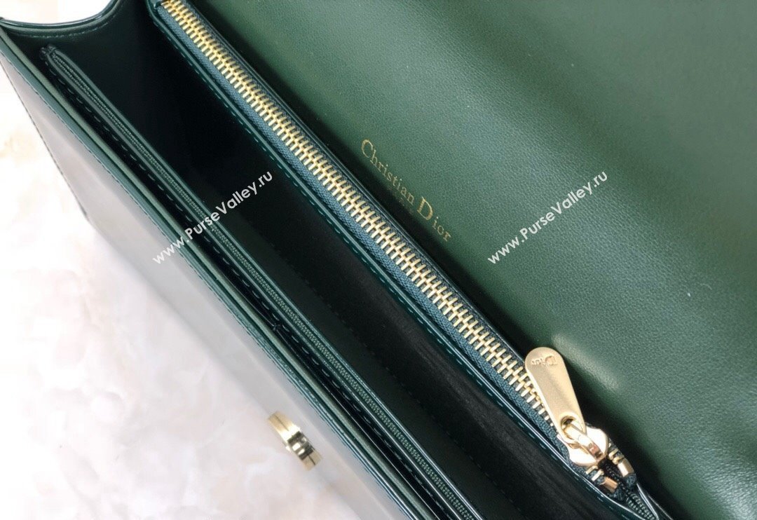 Dior Lady Dior Pouch in Patent Cannage Calfskin Green 2024 (XXG-240118066)