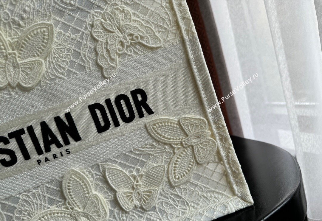 Dior Medium Book Tote Bag in Transparent Mesh Embroidered with White 3D Macrame-Effect D-Lace Motif 2024 (BF-240118055)