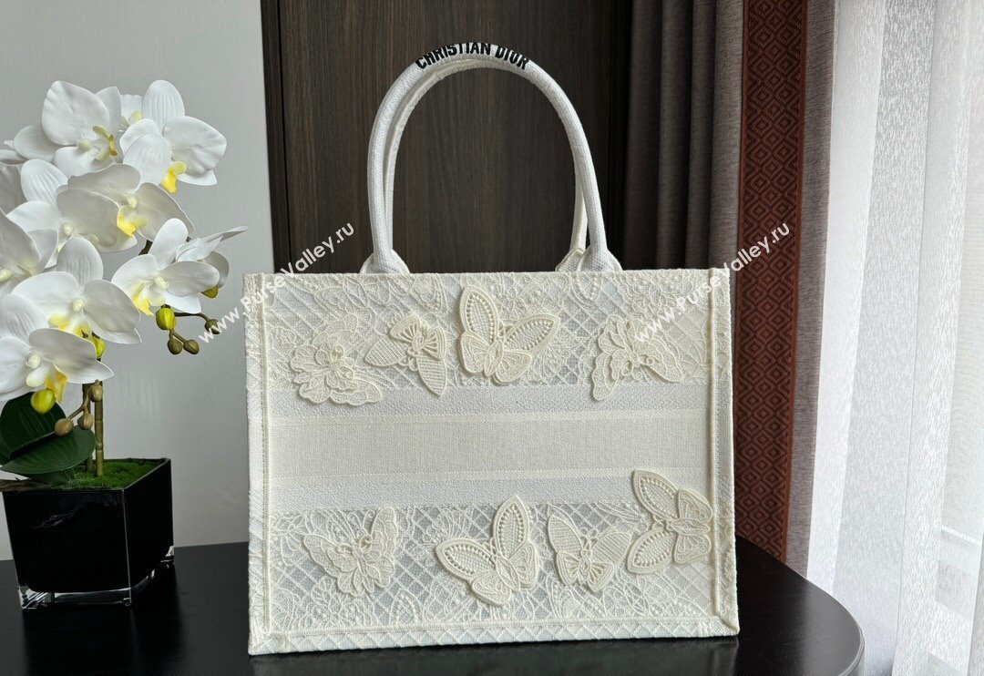 Dior Medium Book Tote Bag in Transparent Mesh Embroidered with White 3D Macrame-Effect D-Lace Motif 2024 (BF-240118055)