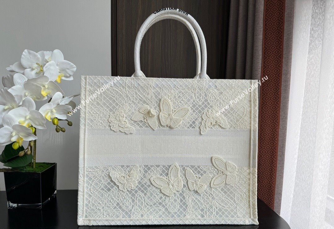 Dior Large Book Tote Bag in Transparent Mesh Embroidered with White 3D Macrame-Effect D-Lace Motif 2024 (XXG-240118056)