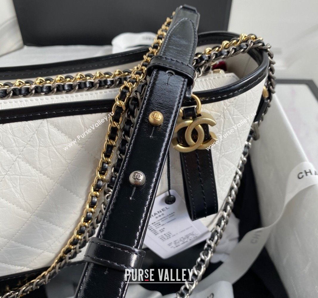 Chanel GABRIELLE Aged Calfskin Hobo Bag White 2024 A93824 (yezi-240116047)