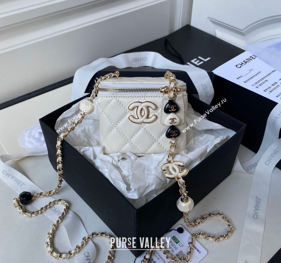 Chanel Lambskin Clutch with Chain and Hearts Charm AP3230 White 2024 (yezi-240116053)