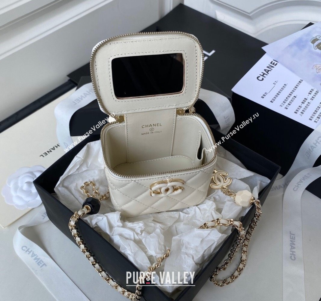 Chanel Lambskin Clutch with Chain and Hearts Charm AP3230 White 2024 (yezi-240116053)