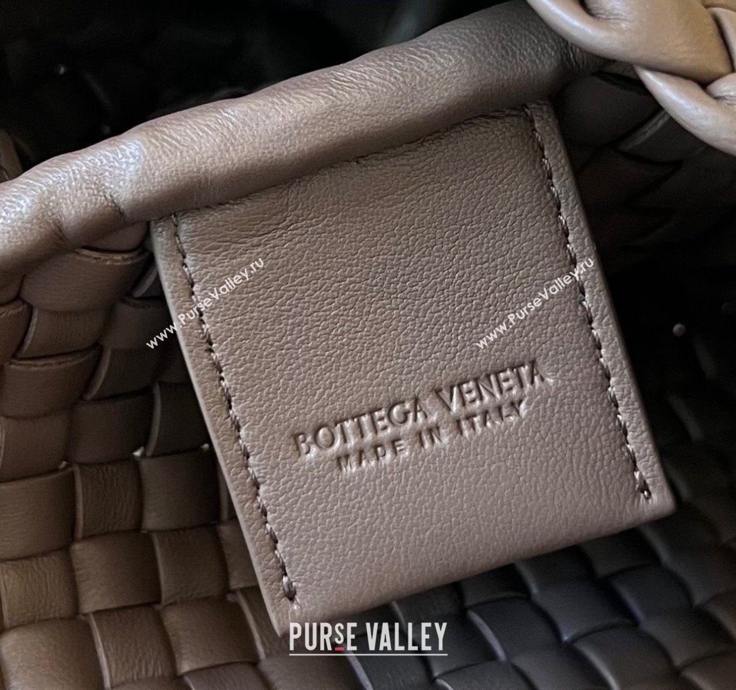 Bottega Veneta Mini Cobble Shoulder Bag in Padded Intrecciato Leather Taupe grey 2024 762711 (WT-240119104)