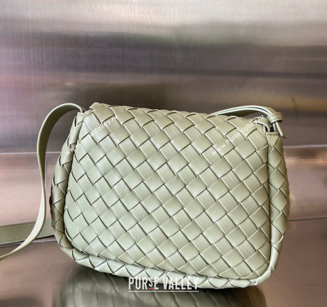 Bottega Veneta Mens Small Cobble Messenger in Padded Intrecciato Leather Traveline Green 2024 755659 (WT-240119109)