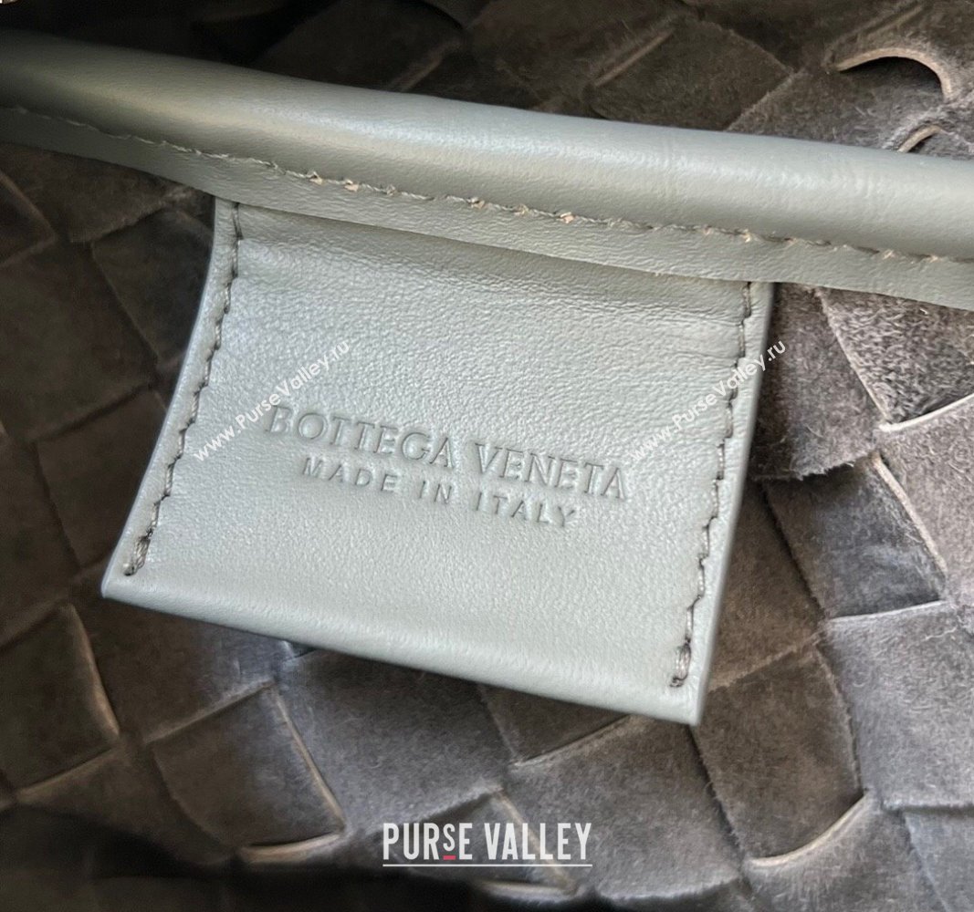 Bottega Veneta Medium Intrecciato Zipped Pouch in Intrecciato Leather 651852 Thunder Grey 2024 (WT-240119120)