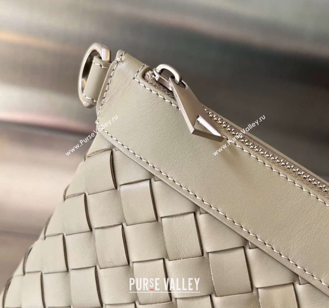 Bottega Veneta Medium Intrecciato Zipped Pouch in Intrecciato Leather 651852 Taupe Beige 2024 (WT-240119122)