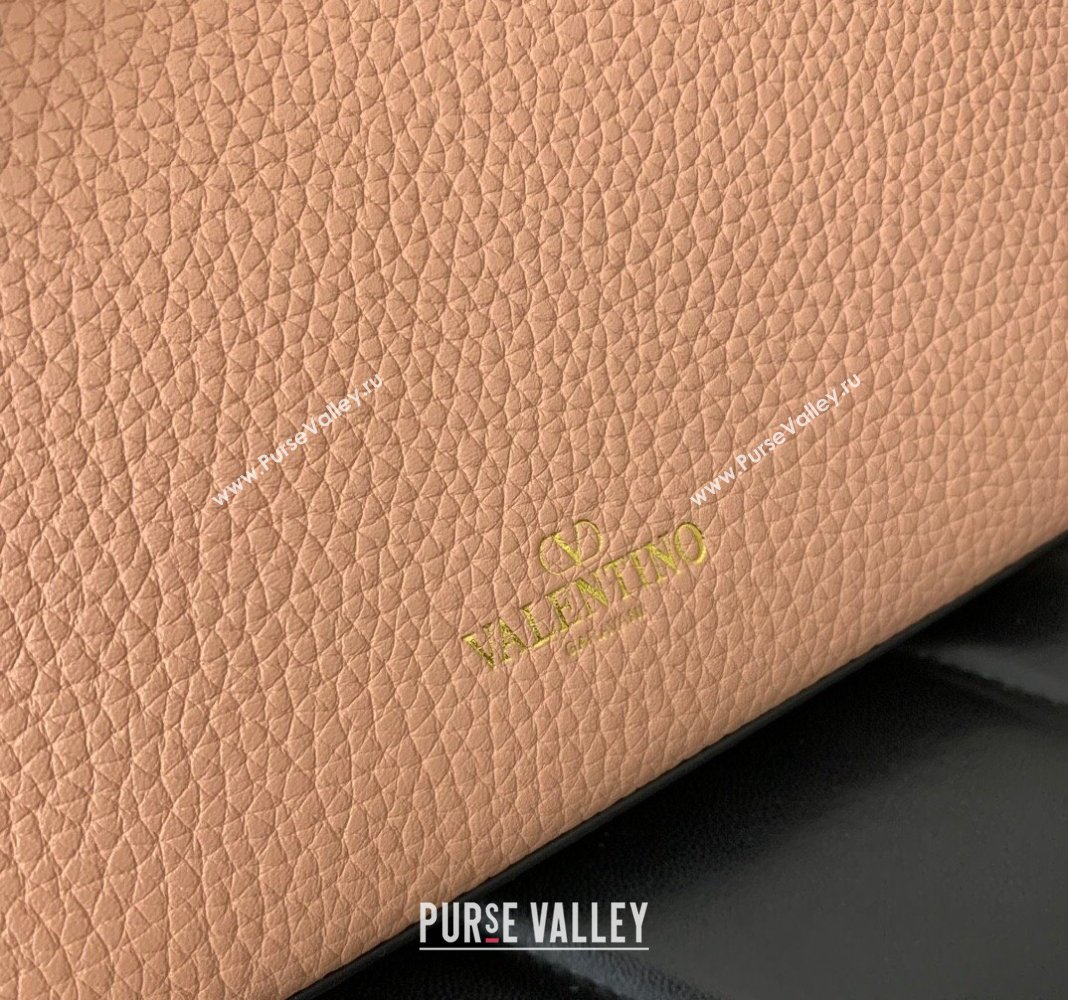 Valentino Small Rockstud Grainy Calfskin Crossbody bag Pink 2024 VLTN0322 (LN-240119054)