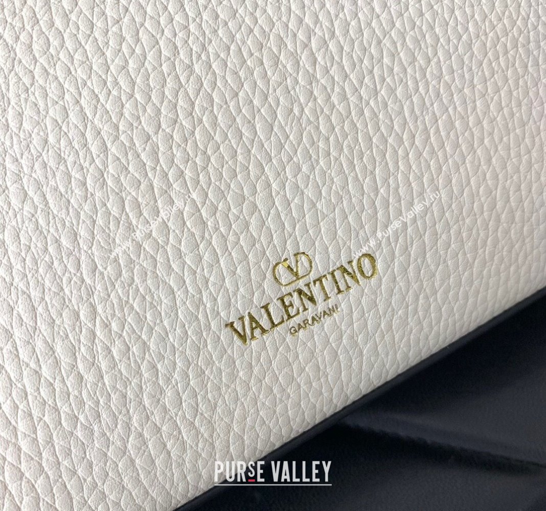 Valentino Small Rockstud Grainy Calfskin Crossbody bag White 2024 VLTN0322 (LN-240119059)