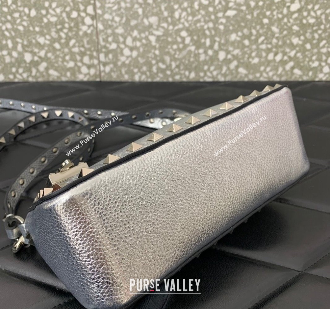 Valentino Small Rockstud Crossbody Bag in Metallic Grainy Calfskin Silver 2024 VLTN0311 (LN-240119071)