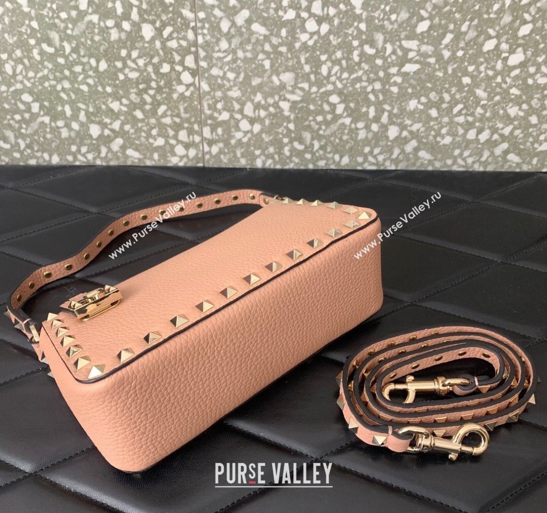 Valentino Small Rockstud Crossbody Bag in Metallic Grainy Calfskin Nude Pink 2024 VLTN0311 (LN-240119072)