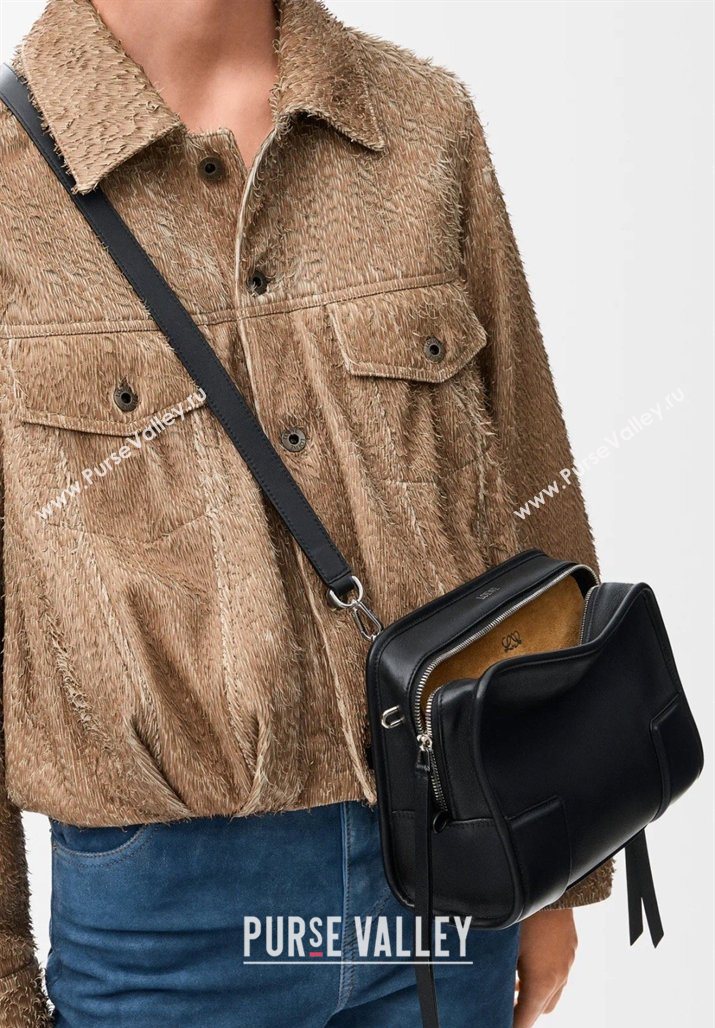 Loewe Small Amazona 180 bag in soft calfskin Black 2026 262552 (MHUI-260408081)