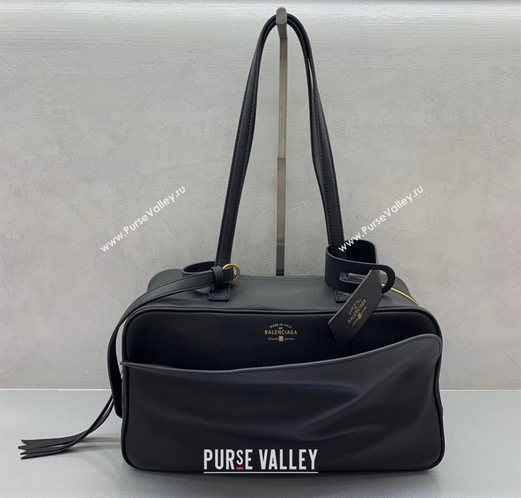 Balenciaga Carrie Bowling Bag Medium in Black calfskin aged-gold hardware 2025 (JM-250626078)