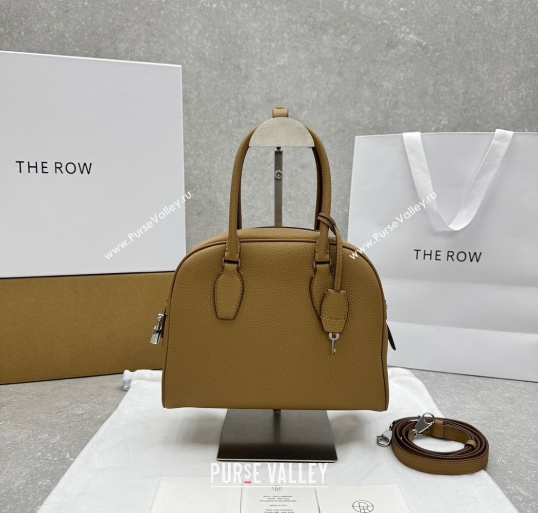 The Row India 10.00 Top Handle Bag in Grained Leather Apricot 2025 1740 (ningm-250927019)