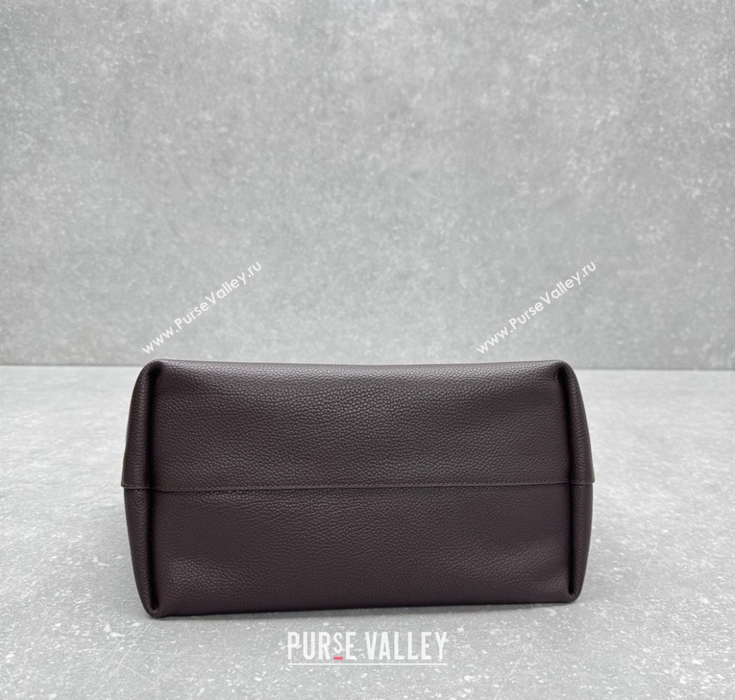 The Row Henri Shoulder Bag in Grained Leather Chocolate Brown 2025 1884 (ningm-250927020)