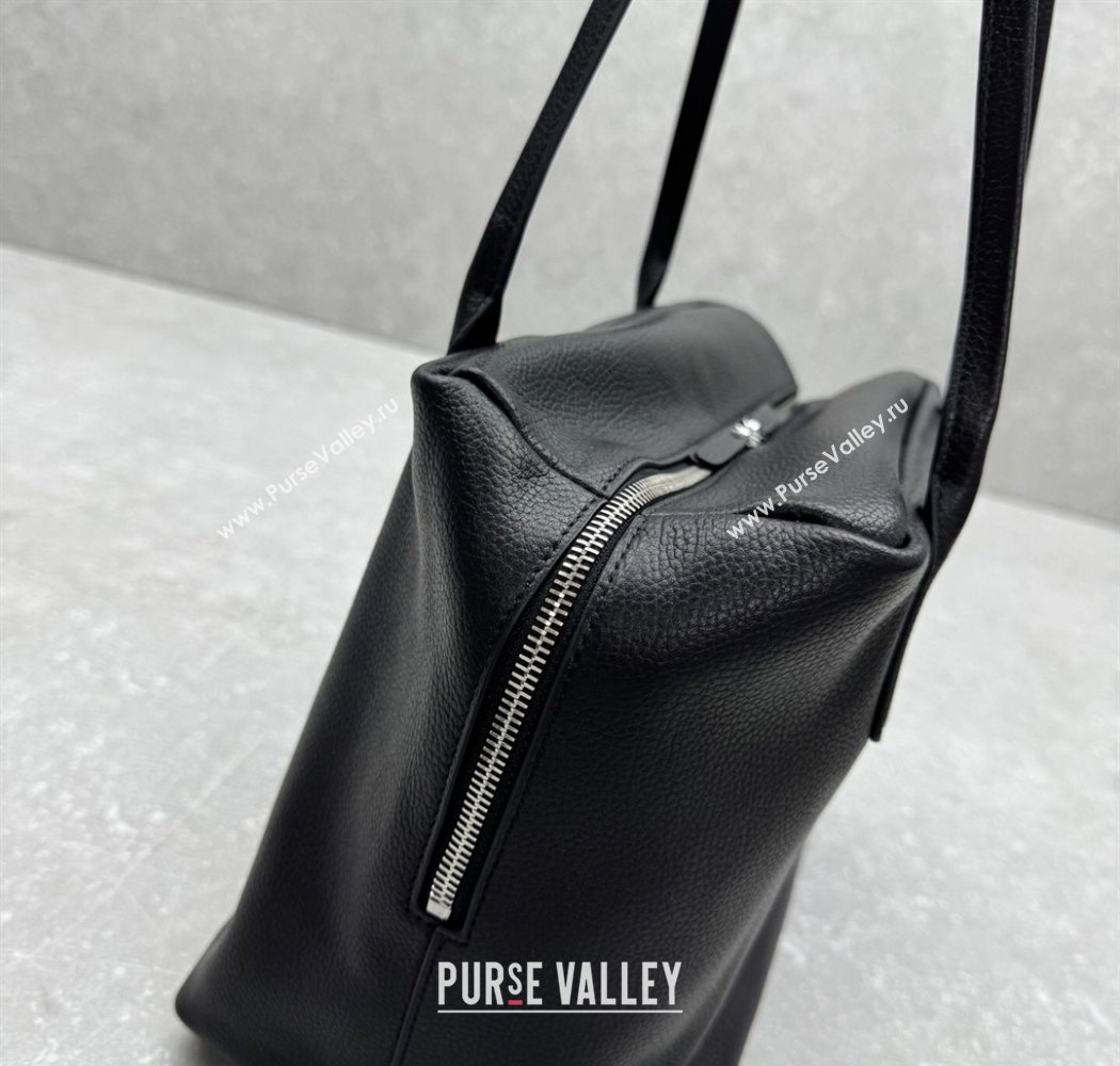 The Row Henri Shoulder Bag in Grained Leather Black 2025 1884 (ningm-250927021)