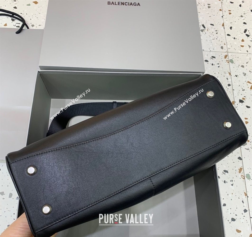 Balenciaga Mens Rodeo Messenger Bag in black smooth calfskin, aged-silver hardware 2025 (JM-251120116)