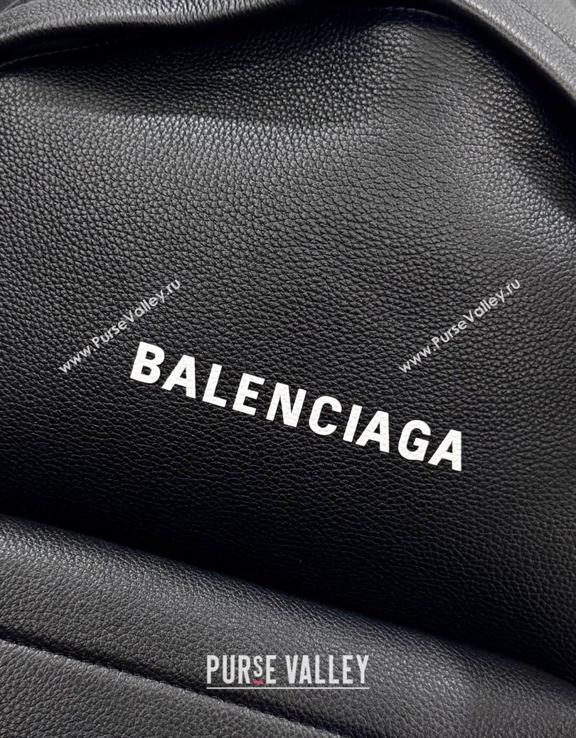 Balenciaga Everyday Backpack Bag in Black Litchee Grained Leather 2025105A (JM-251120145)