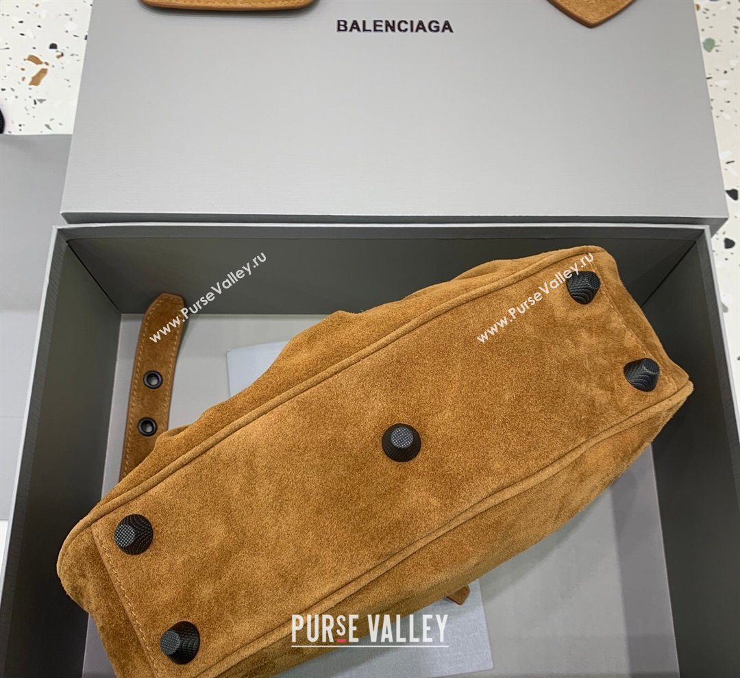 Balenciaga Le Cagole Shoulder Bag Small in light brown suede, brass hardware 2026 (JM-260122012)
