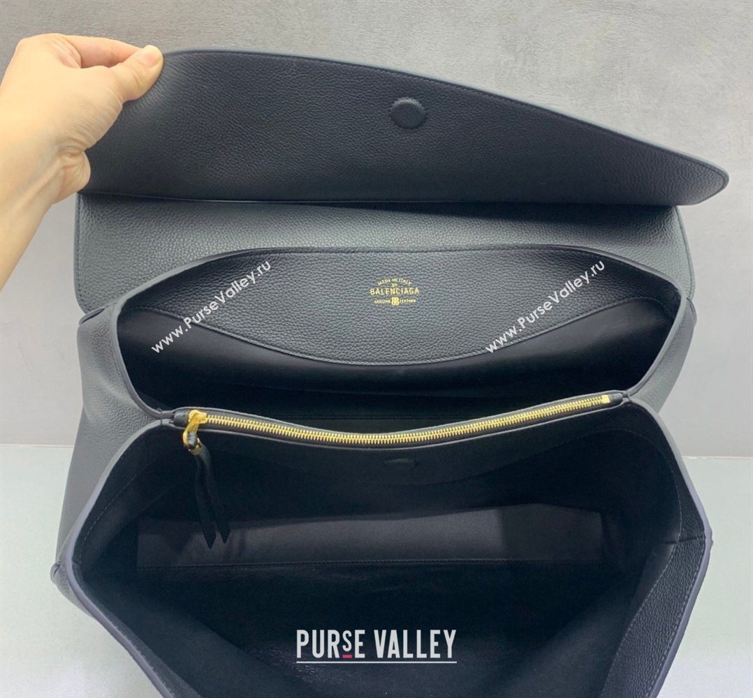 Balenciaga Carrie Carry All Bag in Black calfskin leather, aged-gold hardware 2026 (JM-260403042)