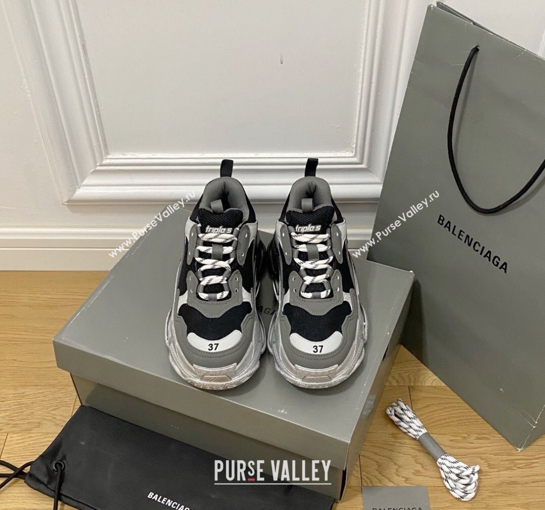 Balenciaga Triple S Trainers Sneakers in Leather and Mesh Black/Silver/Grey 2024-22 (KL-240223033)