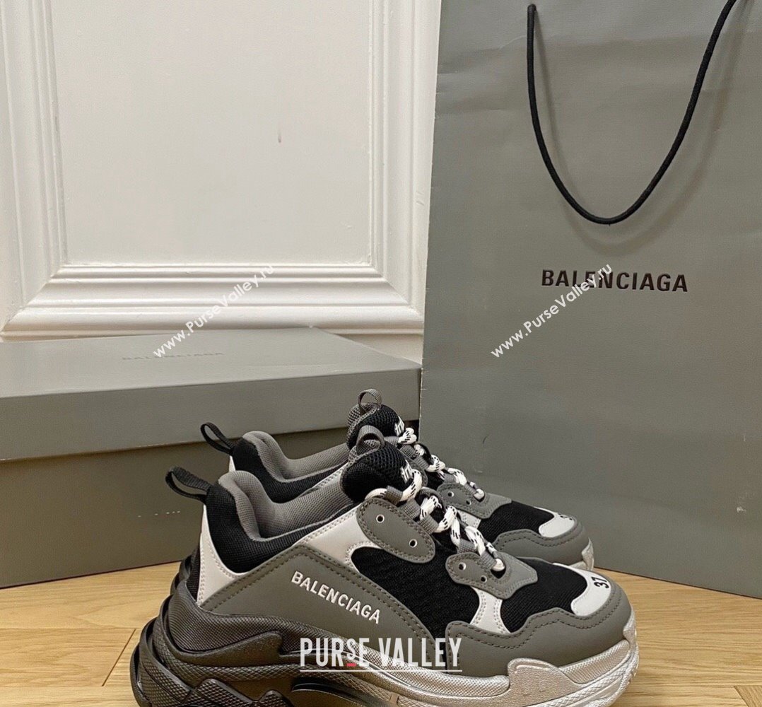 Balenciaga Triple S Trainers Sneakers in Leather and Mesh Black/Silver/Grey 2024-22 (KL-240223033)