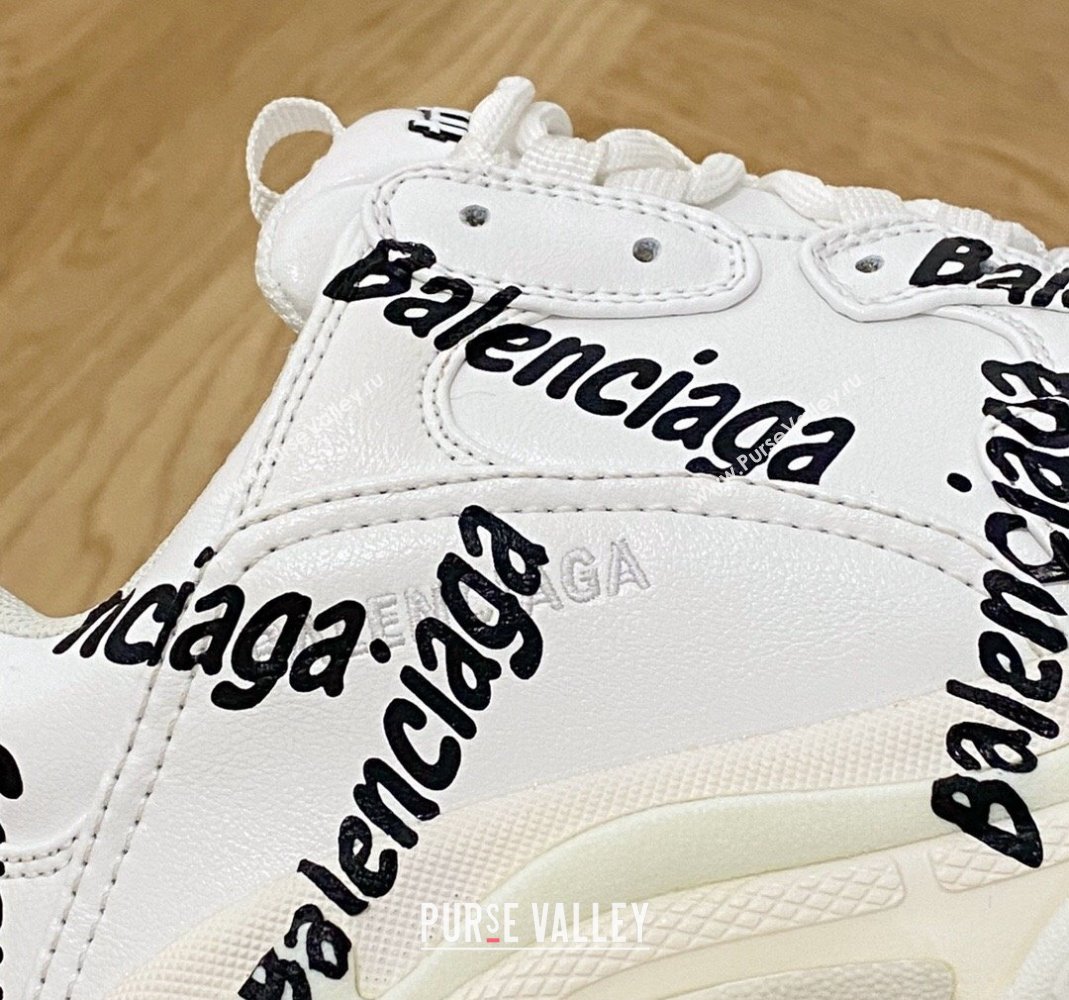 Balenciaga Triple S Trainers Sneakers in Calf Leather Signature/White 2024-22 (KL-240223036)