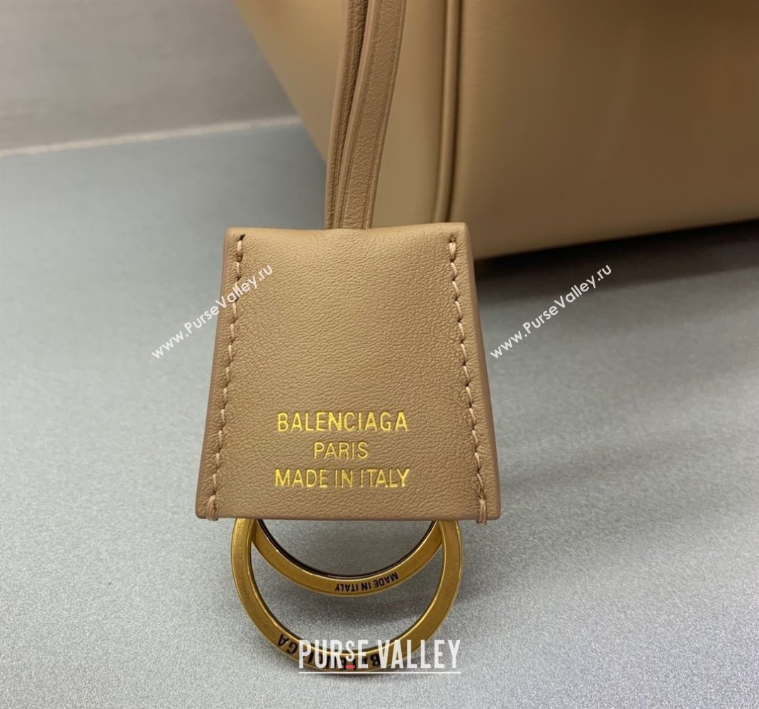 Balenciaga Bel Air Small Carry All Bag in latte beige smooth calfskin, aged-gold hardware 2025 (JM-250408094)